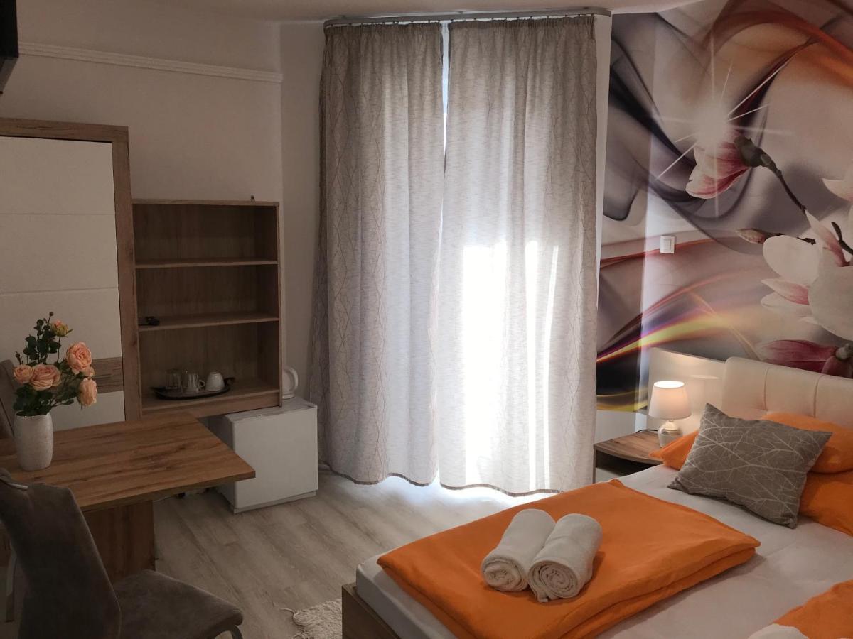 Kiszombor To- Party Panorama Panzio & Wellness酒店 外观 照片